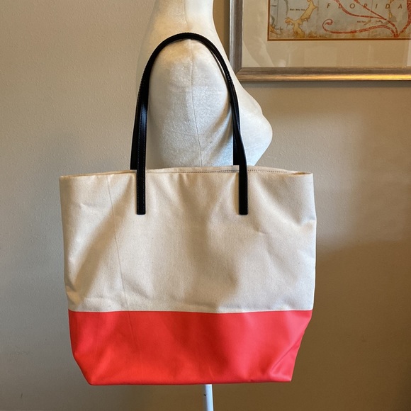 Double or Nothing Kate Spade Tote - Picture 2 of 4